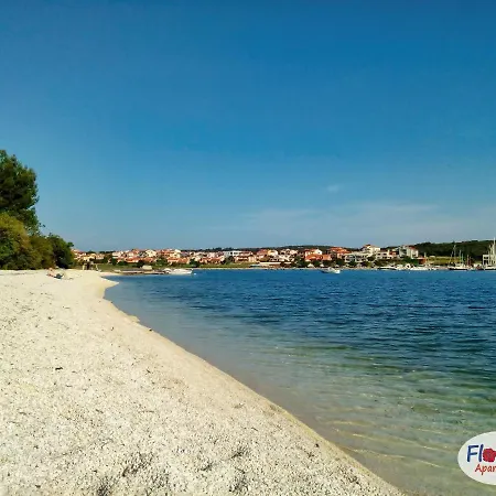 House Lea Apartman Pula