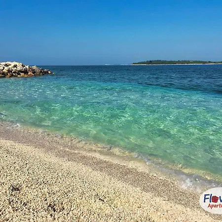 Apartament House Lea Pula