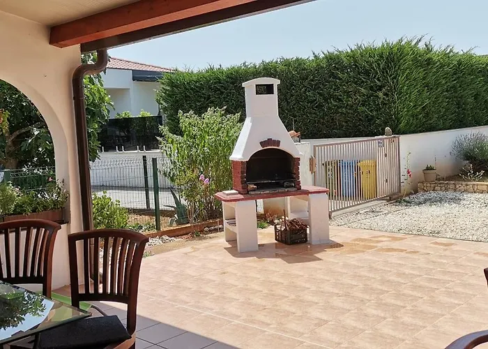 Romantic Apartment Flower Pula